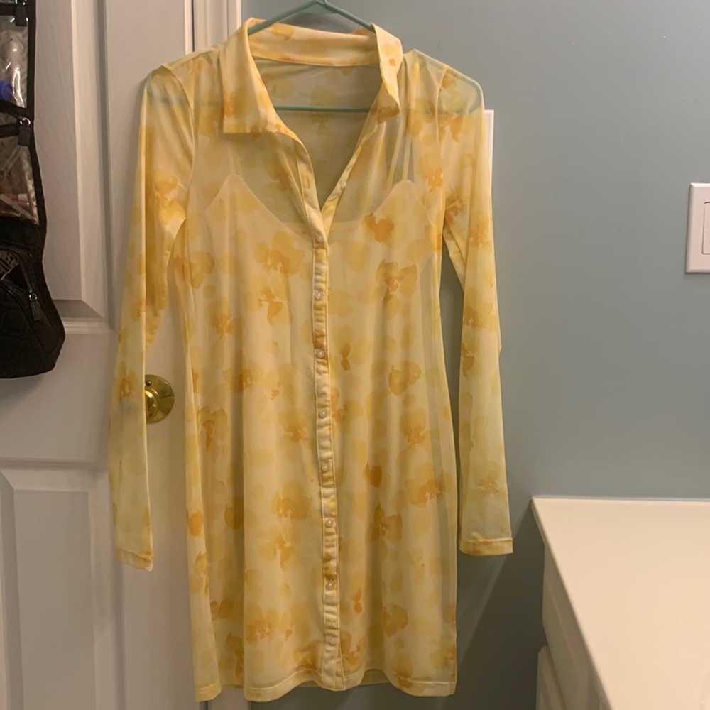 A&F yellow floral summer mesh dress. BRAND NEW. With tags still on. Size medium.